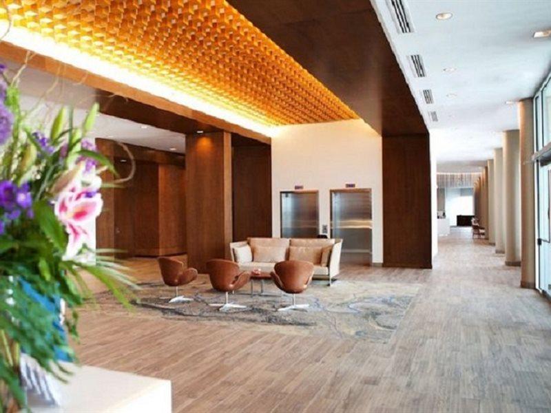 Grey Eagle Resort Калгари Экстерьер фото