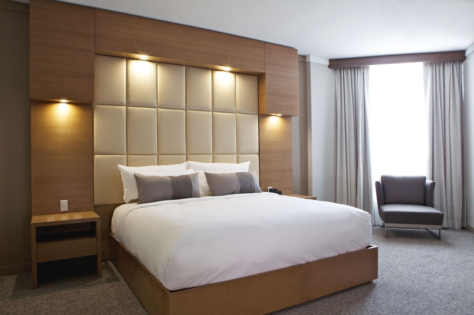 Grey Eagle Resort Калгари Экстерьер фото